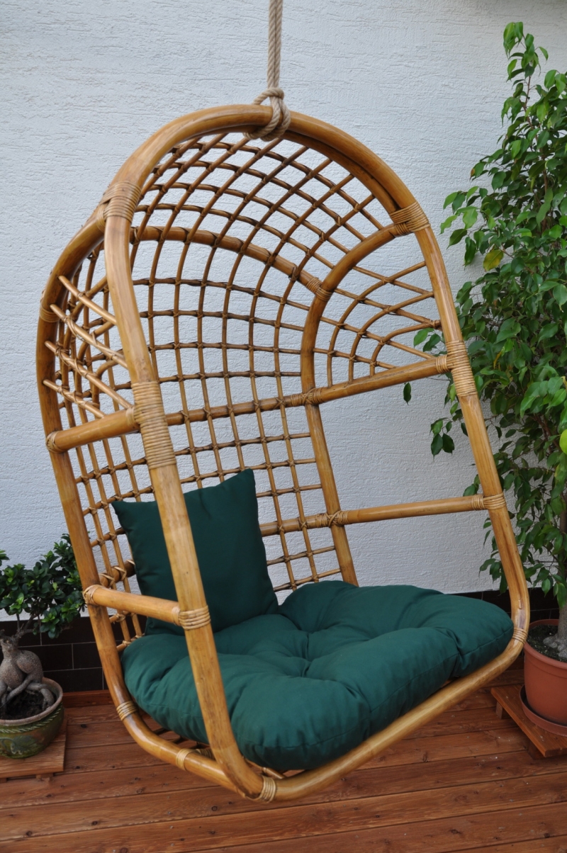 Houpačka ratanová závěsná brown wash XL polstr zelený dralon