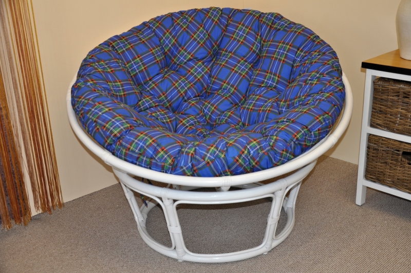 Ratanový papasan 110 cm bílý, polstr modrý