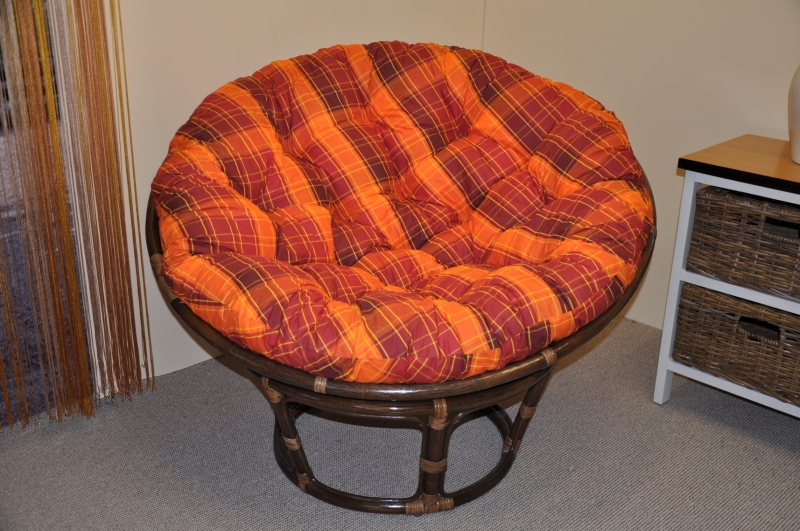 Ratanový papasan 110 cm hnědý polstr oranžová kostka