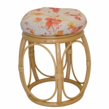 Ratanová taburetka široká medová polstr motiv květiny